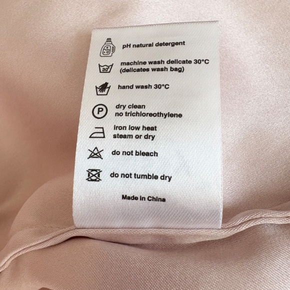 Blissy Classic 100% Mulberry Silk Luxury Robe Pink O/S - Picture 8 of 8